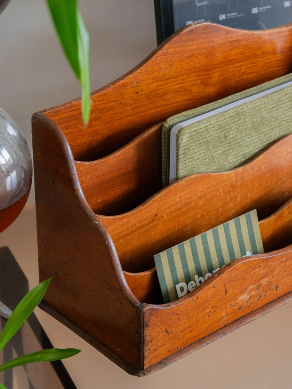 marius-porte-revues-bois-202-2