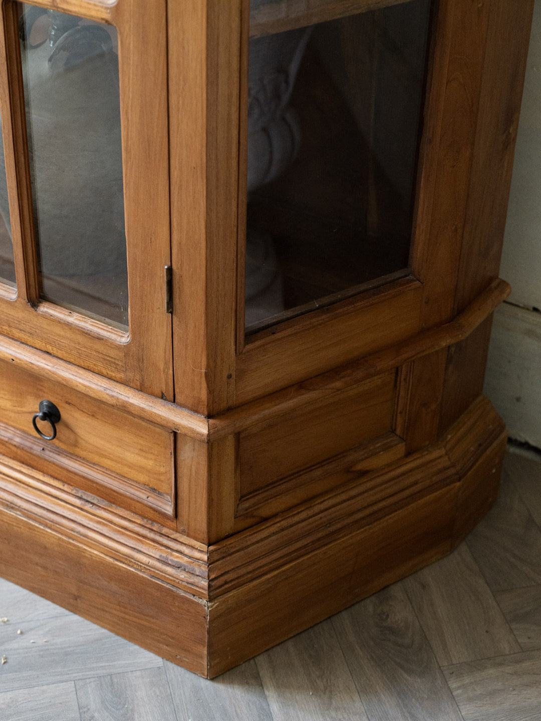 victoria-vitrine-bois-1280-10