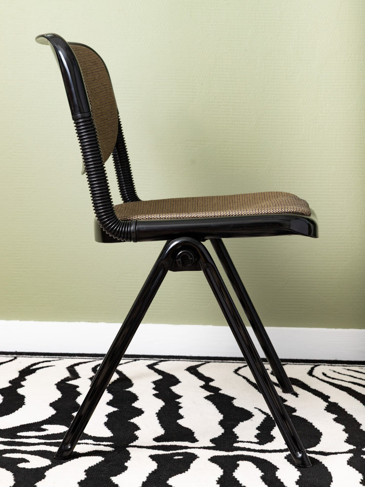 alma-chaise-plastique-design-1991-11