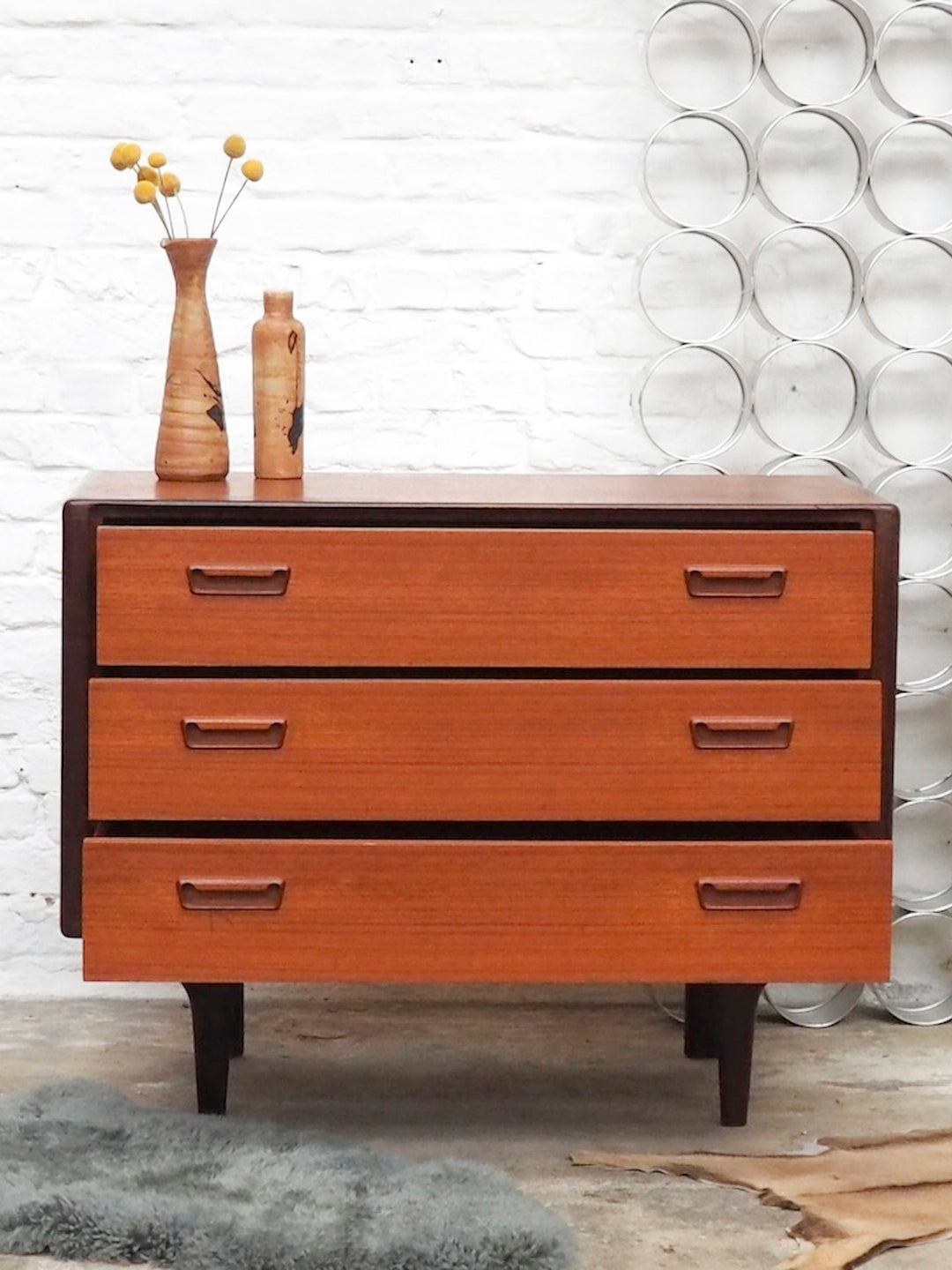 olga-commode-scandinave-teck-358-2