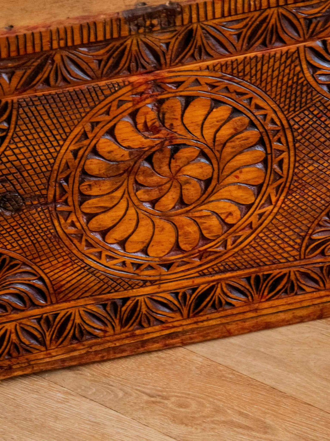 lucien-coffre-bois-135-6