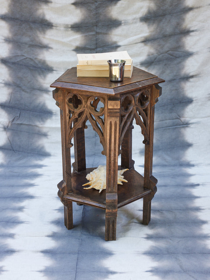 francine-table-appoint-bois-gothique-style-1114-2