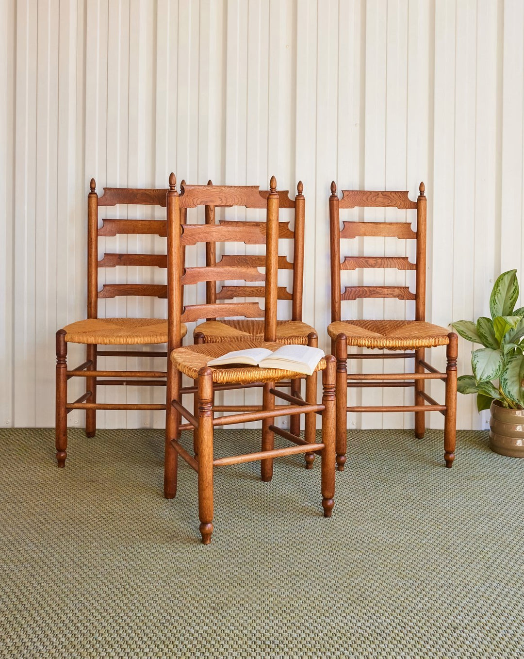 claude-chaise-bois-1132-1