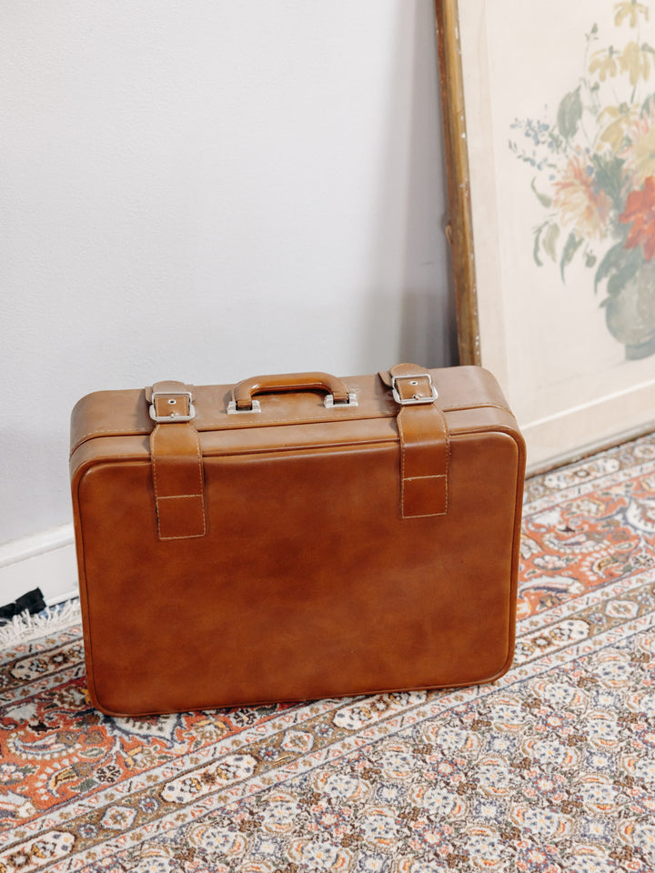 lucienne-malle-camel-217-3