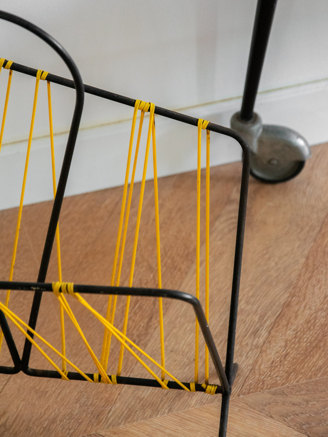 marius-porte-revues-metal-201-6