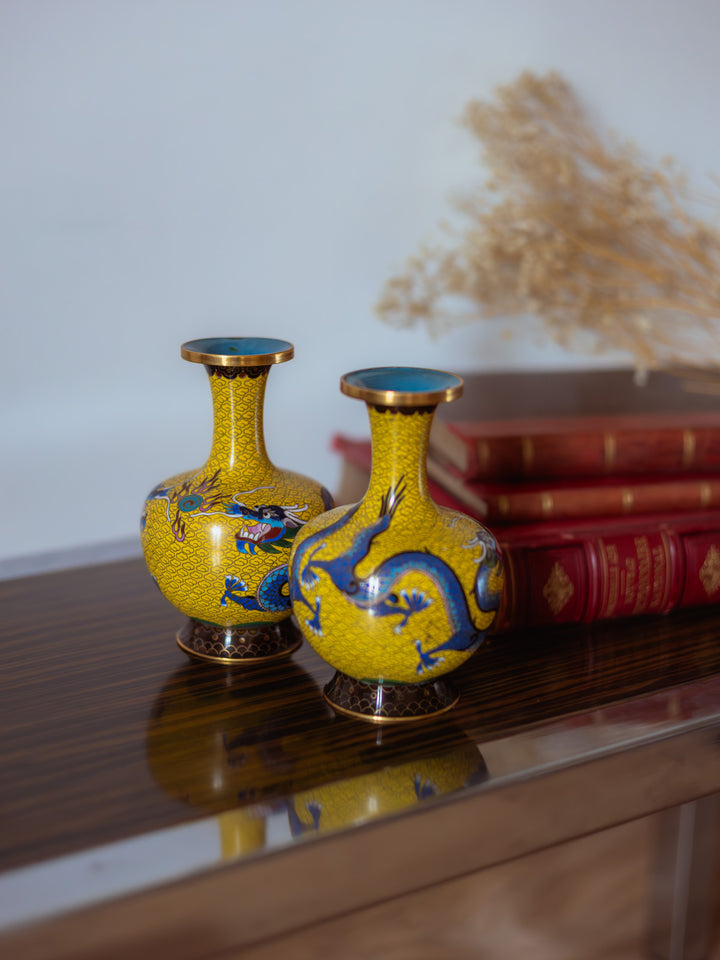 edmond-vase-metal-109-6