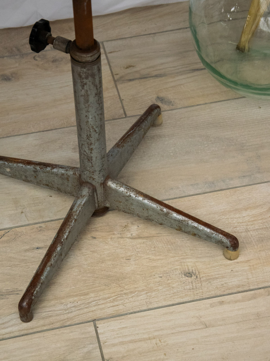 regis-tabouret-bois-821-8