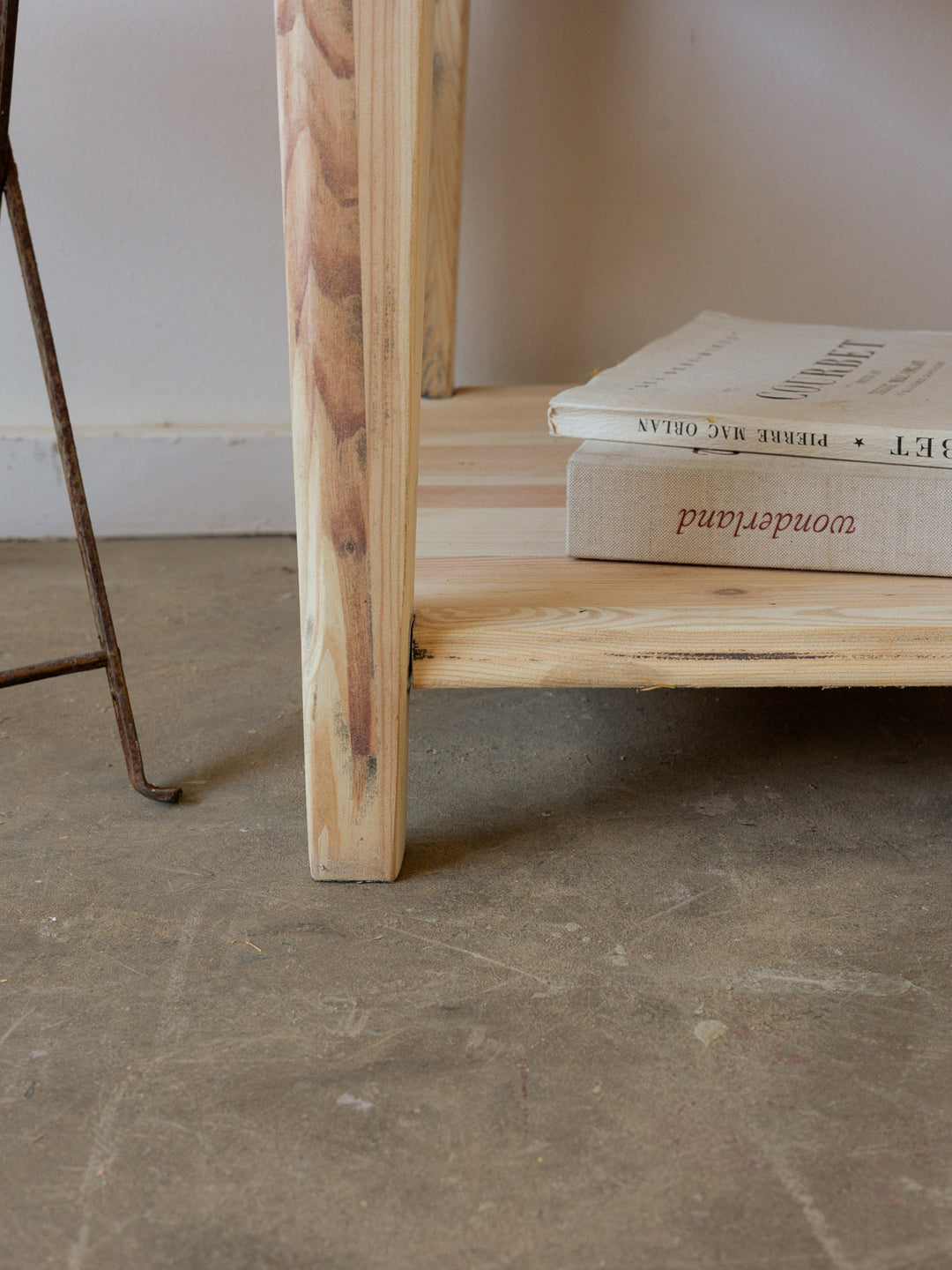 francine-table-appoint-bois-carréé-1047-3
