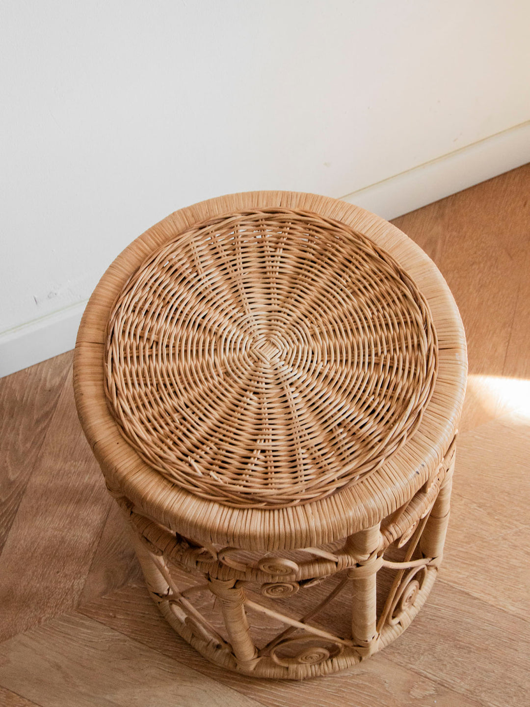 regis-tabouret-rotin-669-12