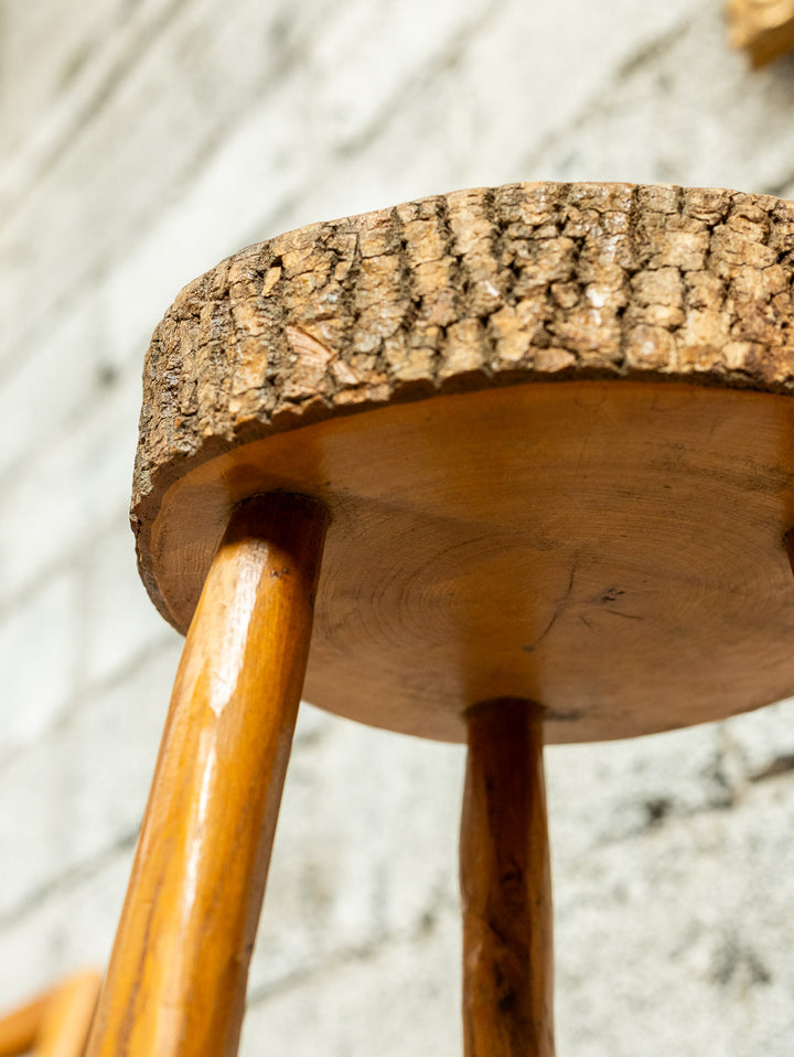 gaston-tabouret-bar-bois-brutaliste-199-7