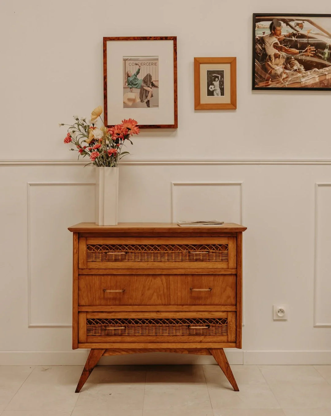 HOMCOM Commode 3 tiroirs Design scandinave Meuble de Rangement Chambre MDF Blanc poignée piètement effilé Bois Massif de pin | France HOMCOM Commode 3 tiroirs Design scandinave Meuble de Rangement Chambre MDF Blanc poignée piètement effilé Bois Massif de pin | France