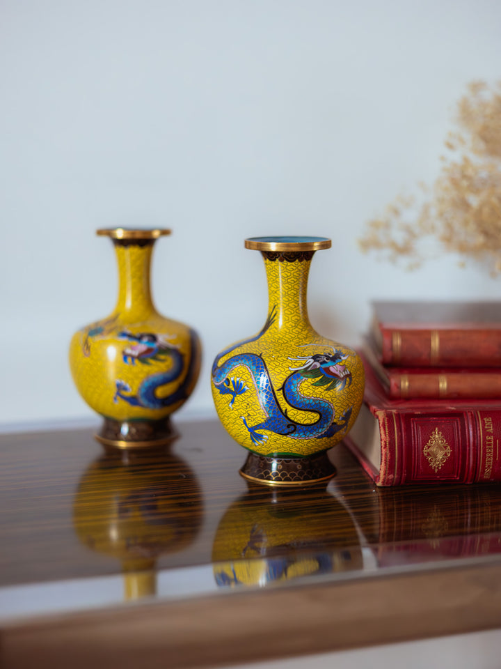 edmond-vase-metal-109-7