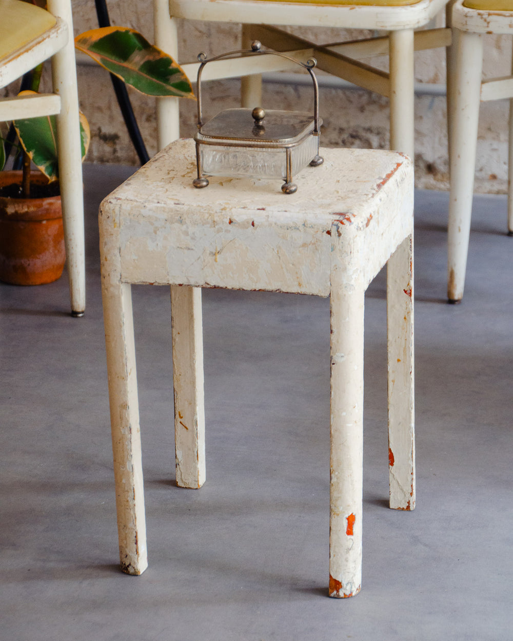 regis-tabouret-bois-1349-2