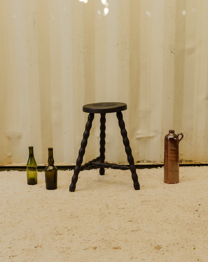 regis-tabouret-bois-1659-1