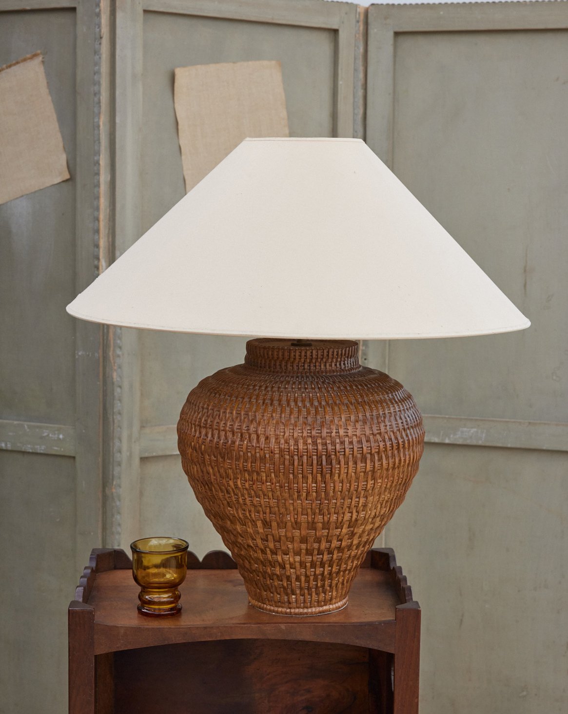 suzanne-lampe-a-poser-rotin-655-1