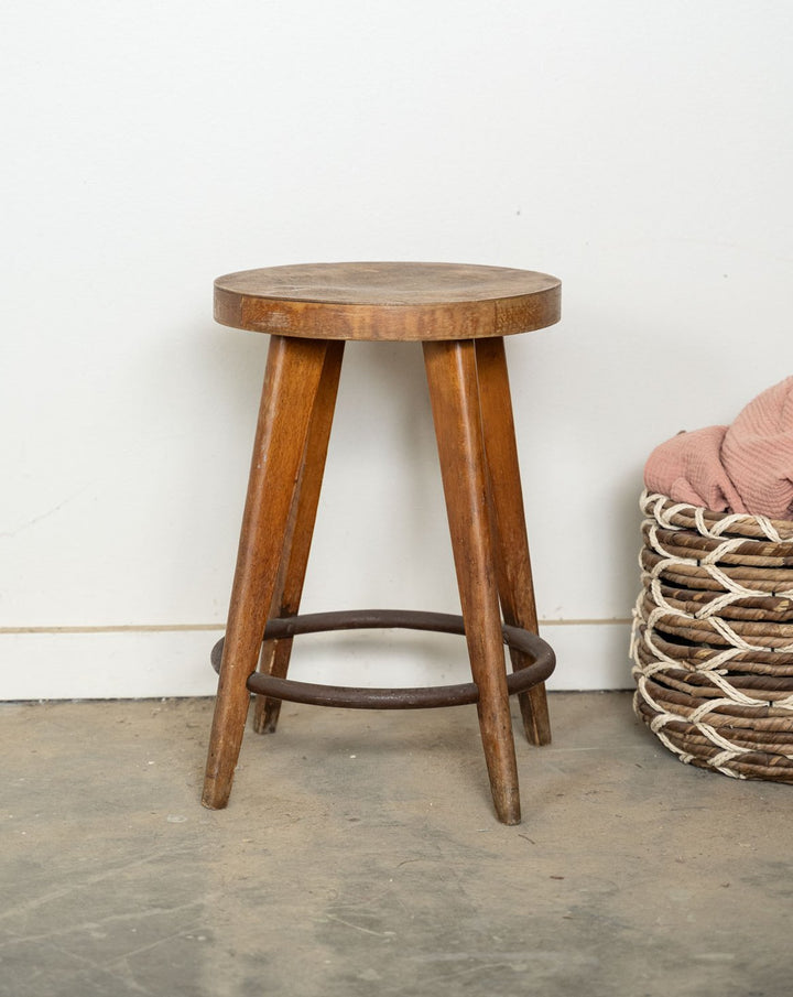 regis-tabouret-bois-1573-1