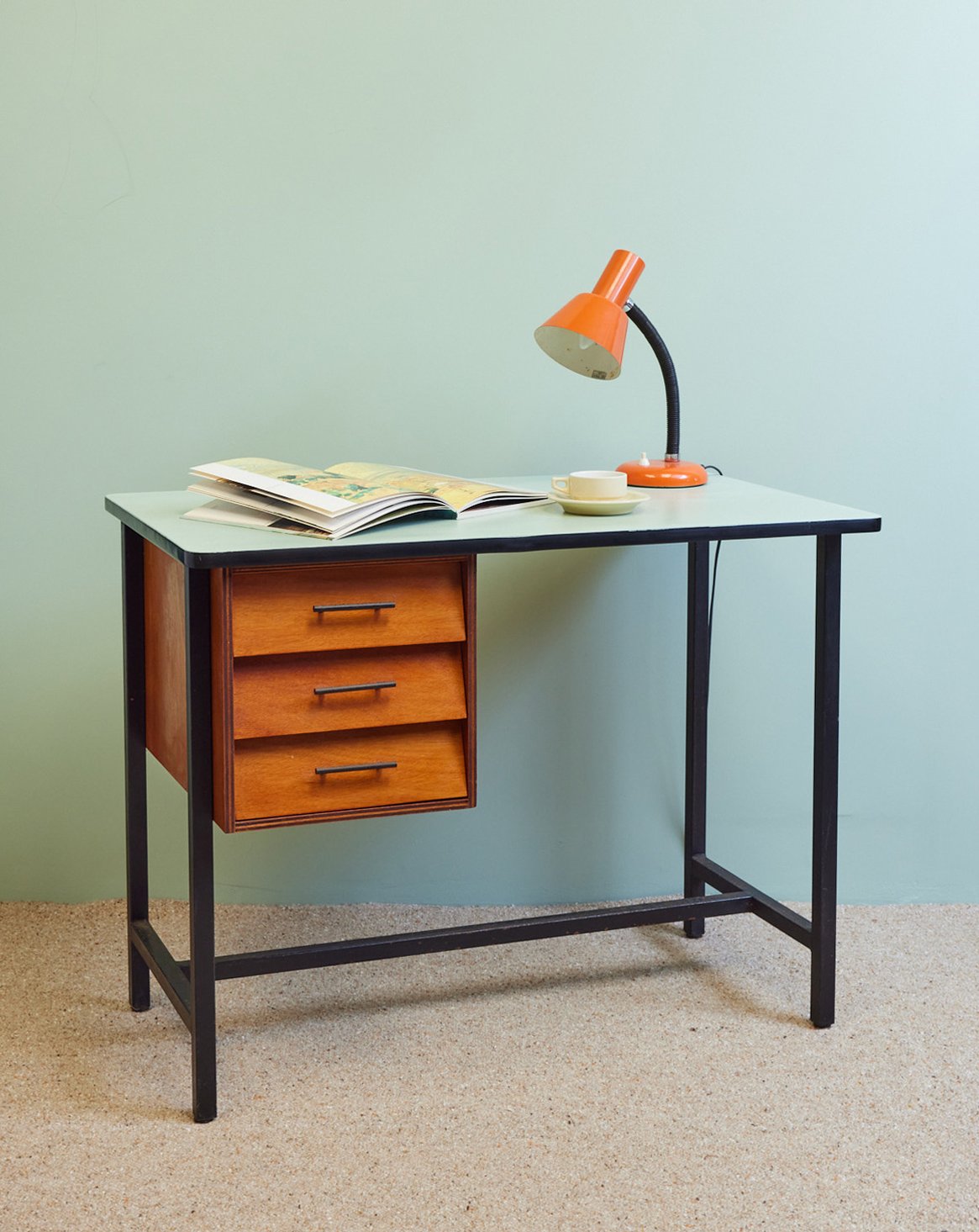 yvan-bureau-metal-bois-menthe-noir-vintage-575-1
