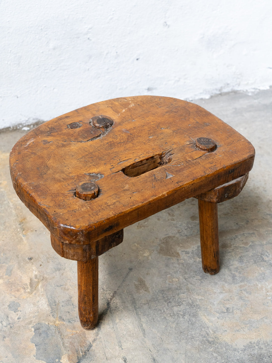 regis-tabouret-bois-1598-4