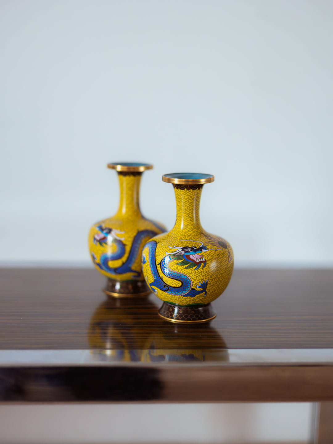 edmond-vase-metal-109-2