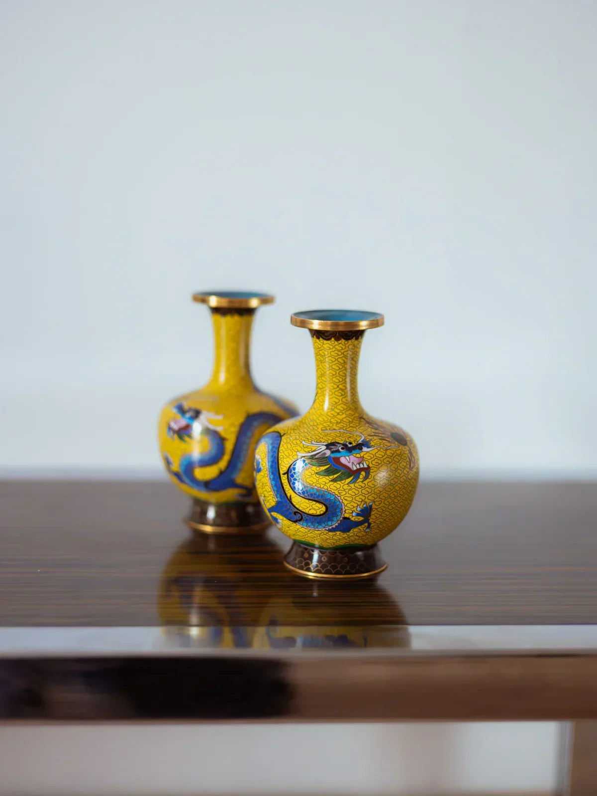 edmond-vase-metal-109-2