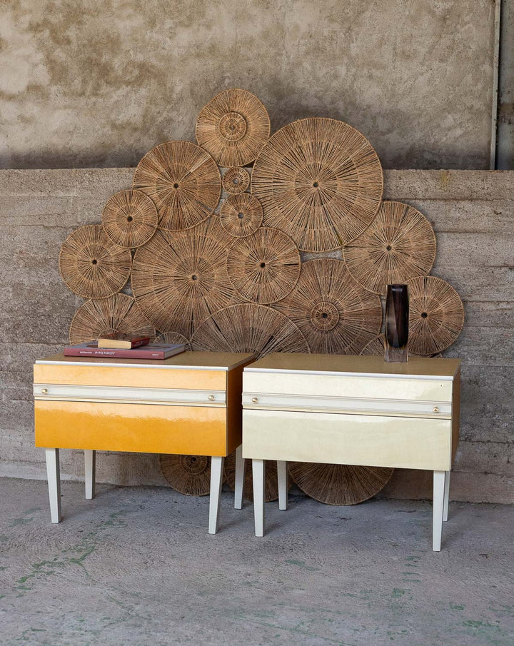 maia-table-chevet-bois-années70-moulures-1565-1