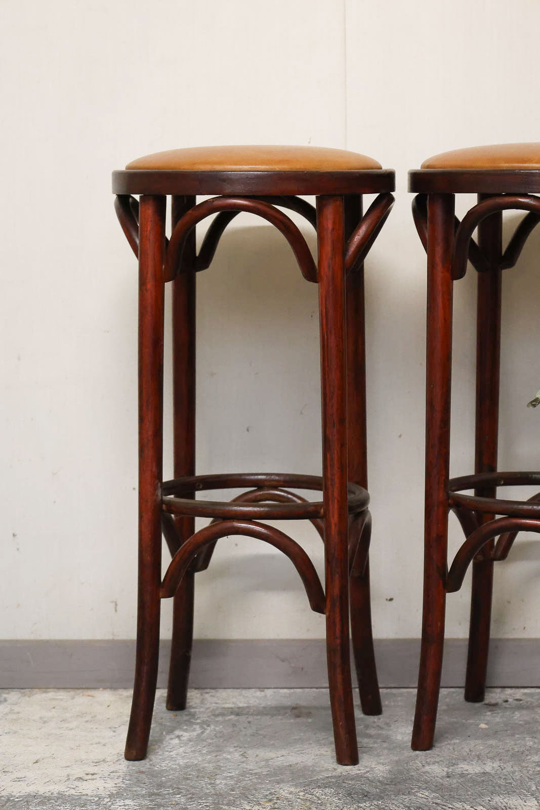 gaston-tabouret-bar-bois-122-2