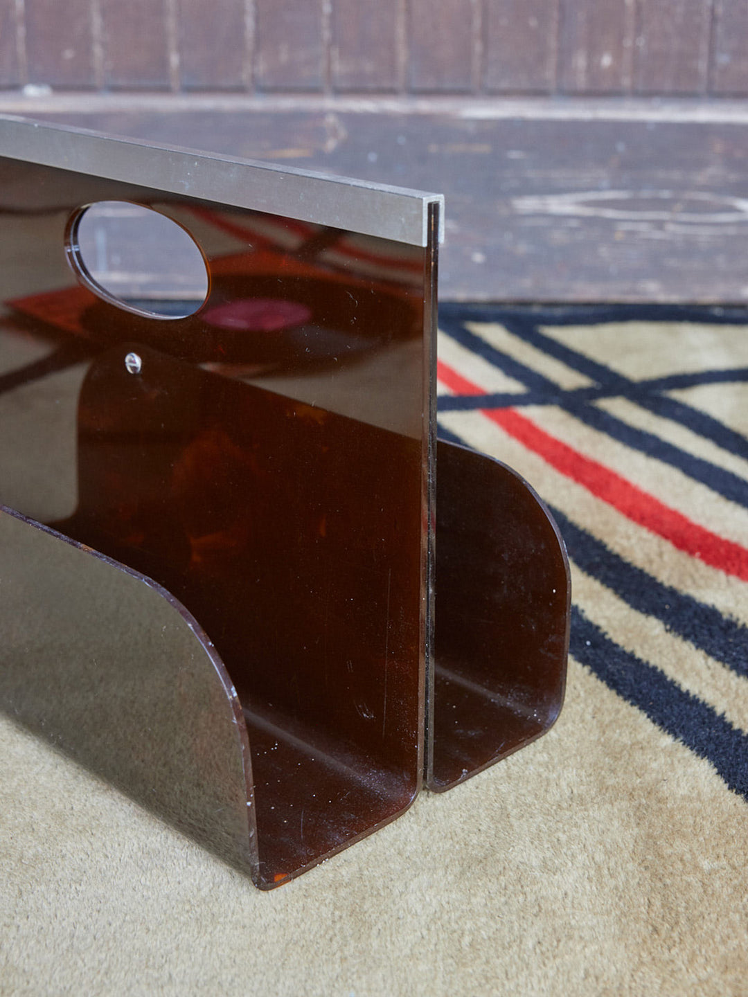 marius-porte-revues-plexiglass-retro-253-7