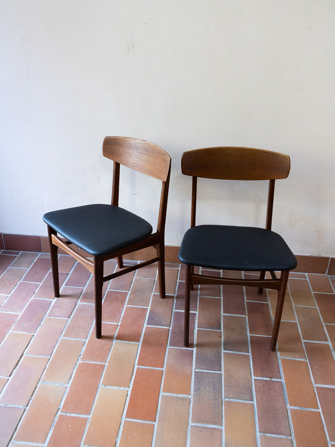 alma-chaise-teck-skai-élégante-1797-2