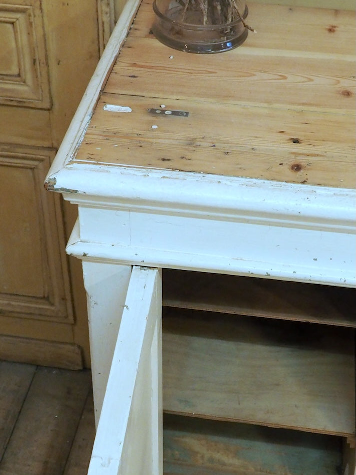 gilbert-buffet-pin-655-7