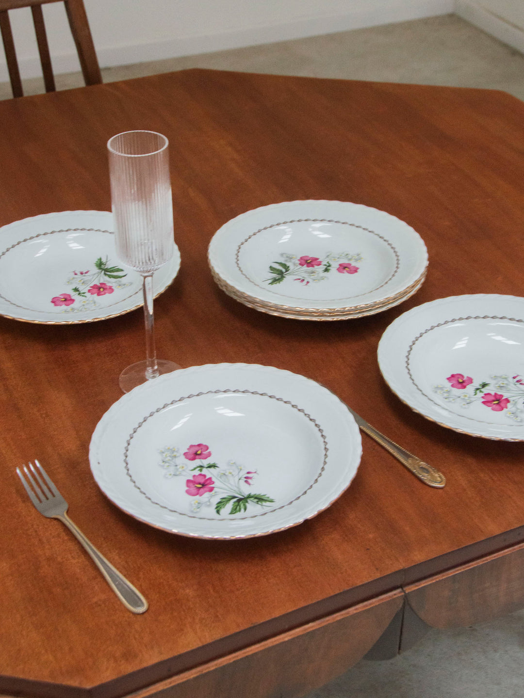 antoinette-assiette-vintage-blanches-211-10