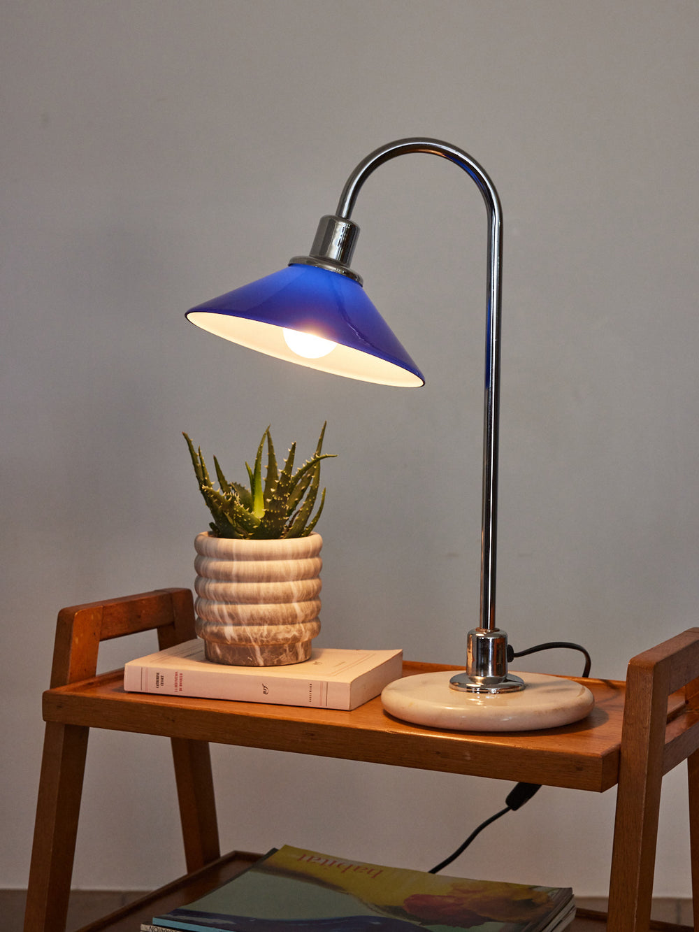 julia-lampe-à-poser-opaline-939-2