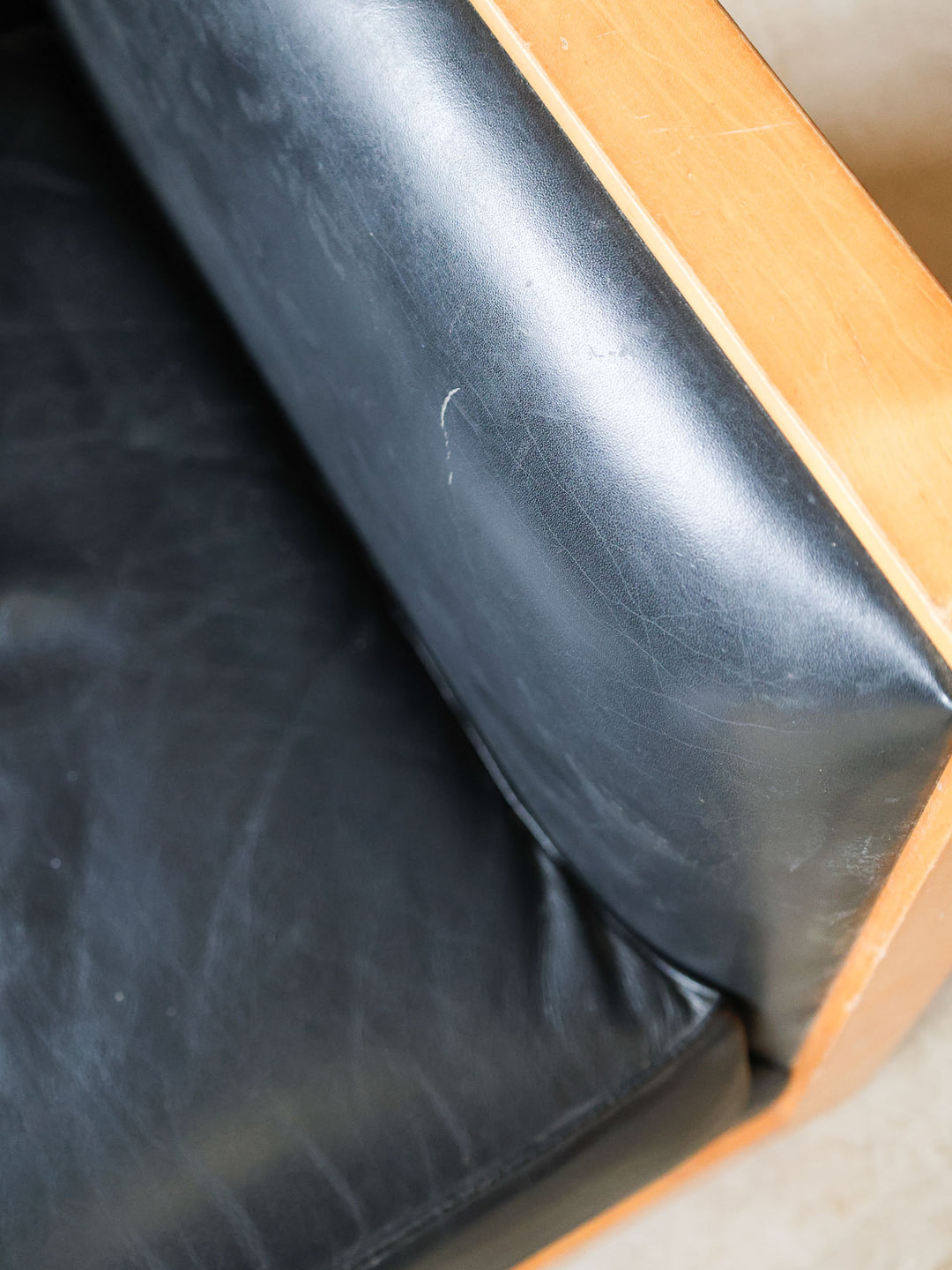 ernest-fauteuil-cuir-671-11