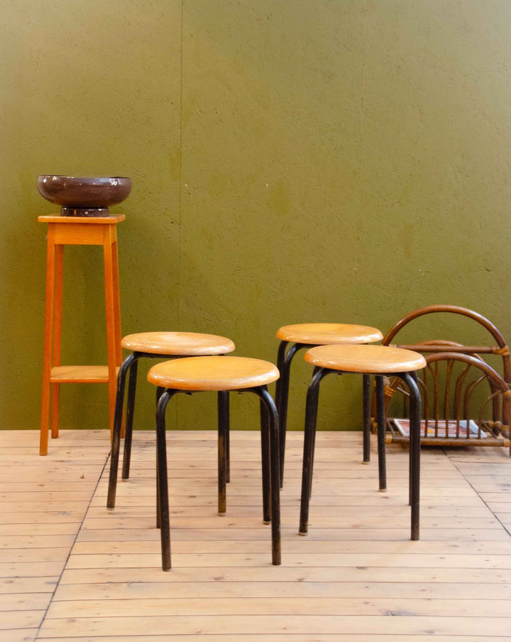 regis-tabouret-metal-1543-1