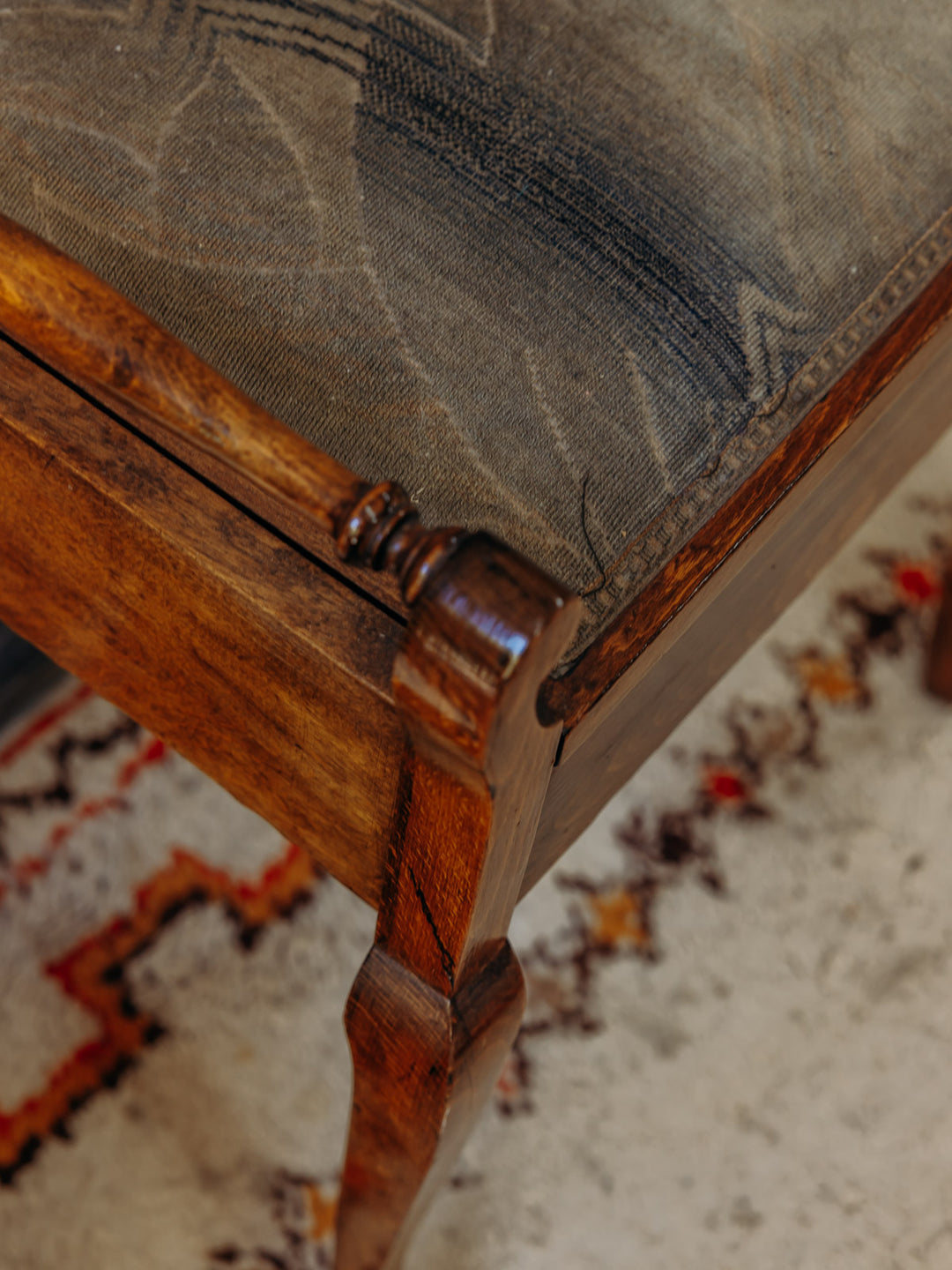 regis-tabouret-acajou-1549-6