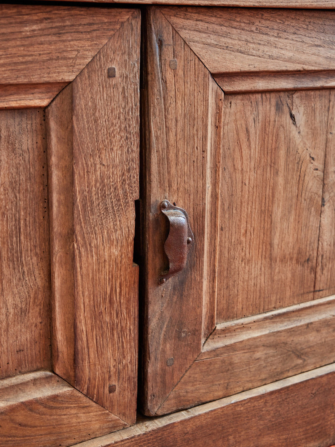 gilbert-buffet-châtaignier-703-7