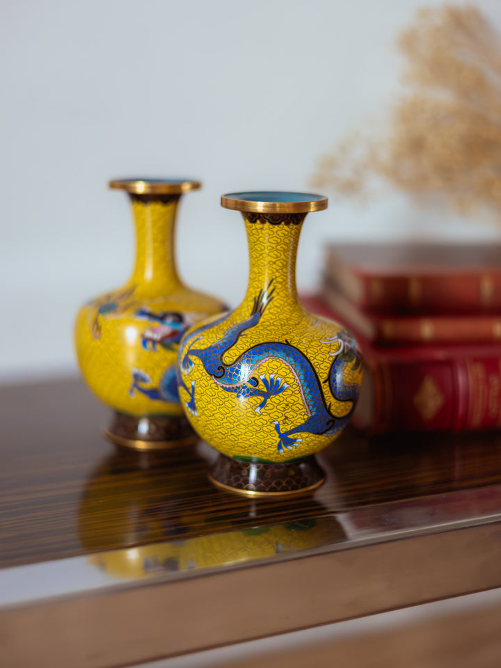 edmond-vase-metal-109-3