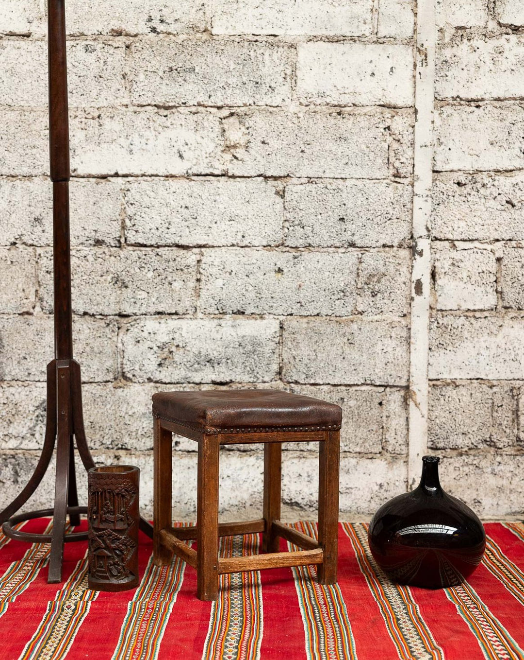 regis-tabouret-bois-1478-1