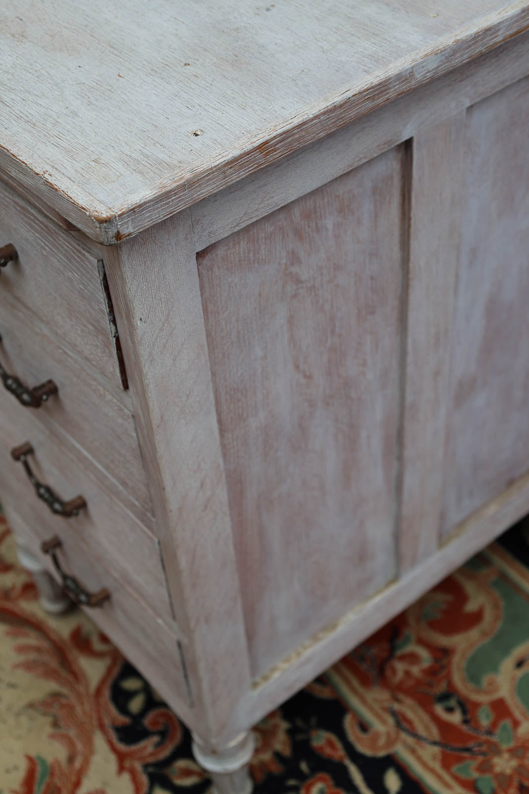 edouard-bureau-pin-512-4