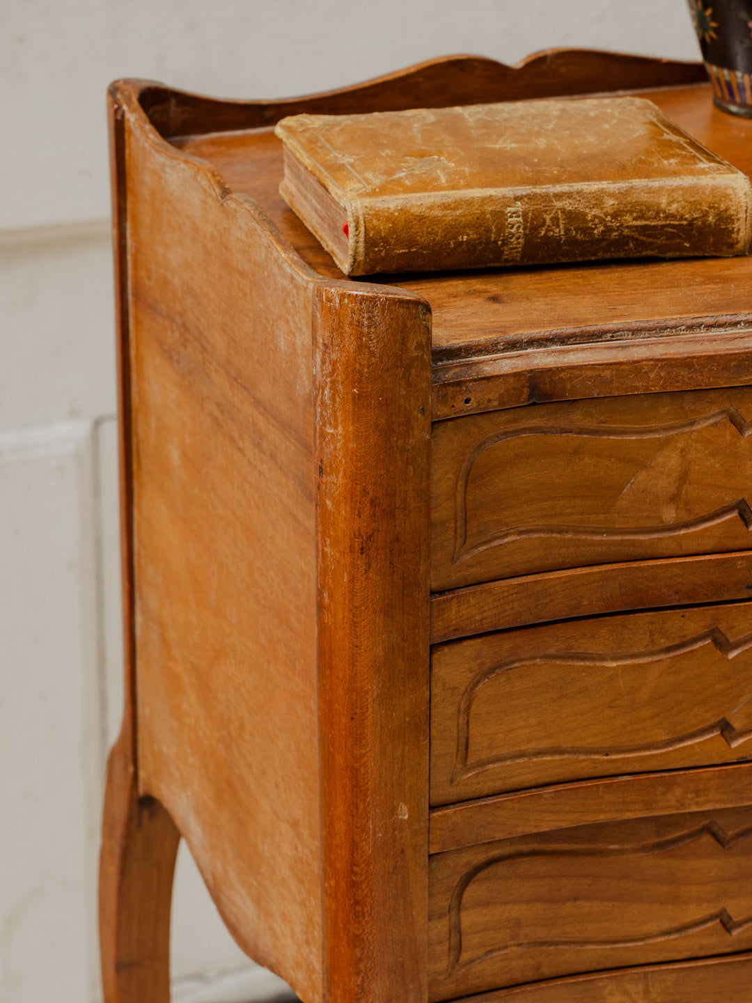odile-table-chevet-noyer-1360-7
