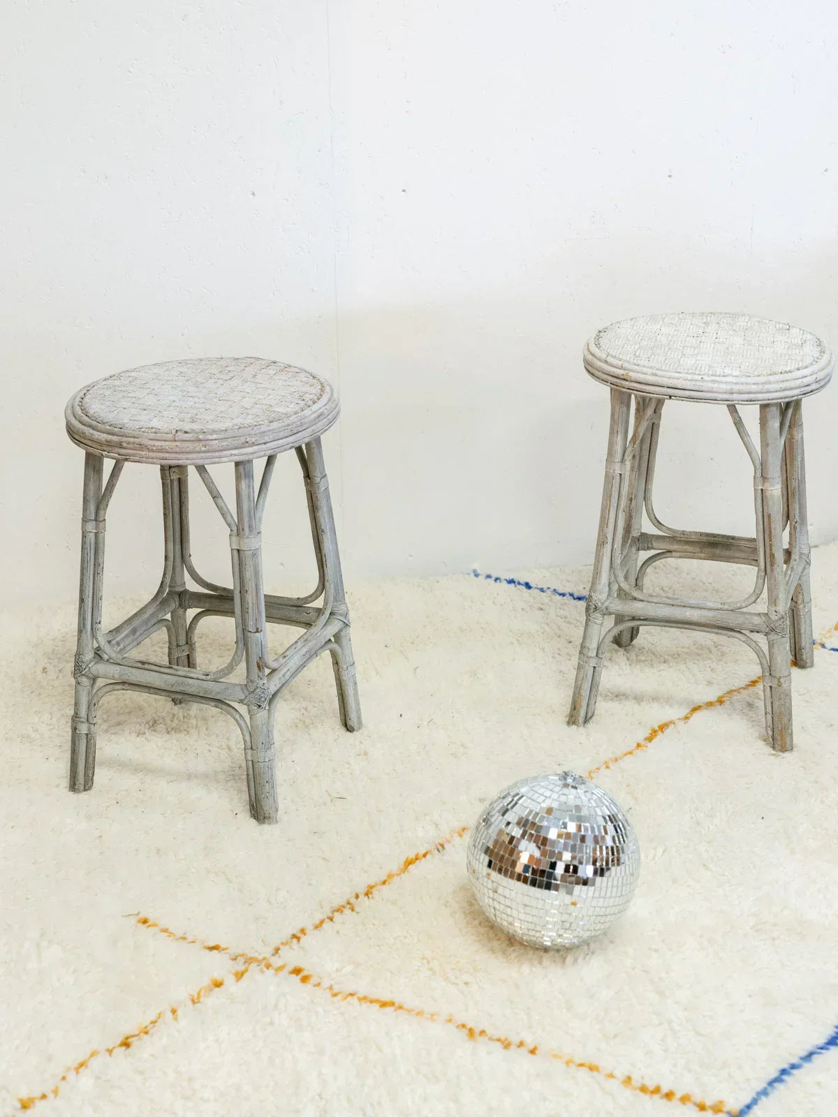 regis-tabouret-rotin-788-2