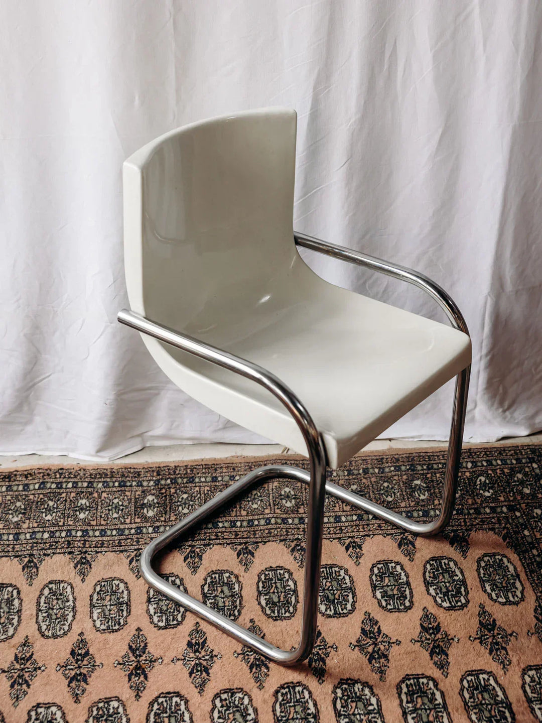 alma-chaise-blanche-1280-4