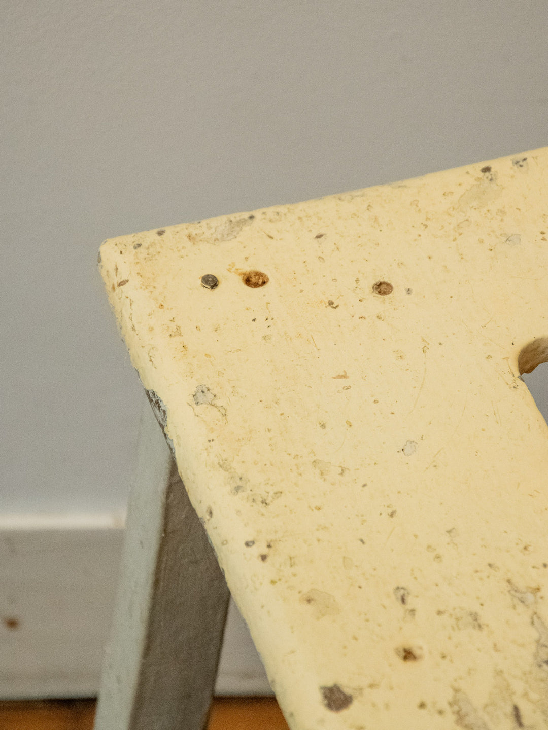 regis-tabouret-bois-739-4