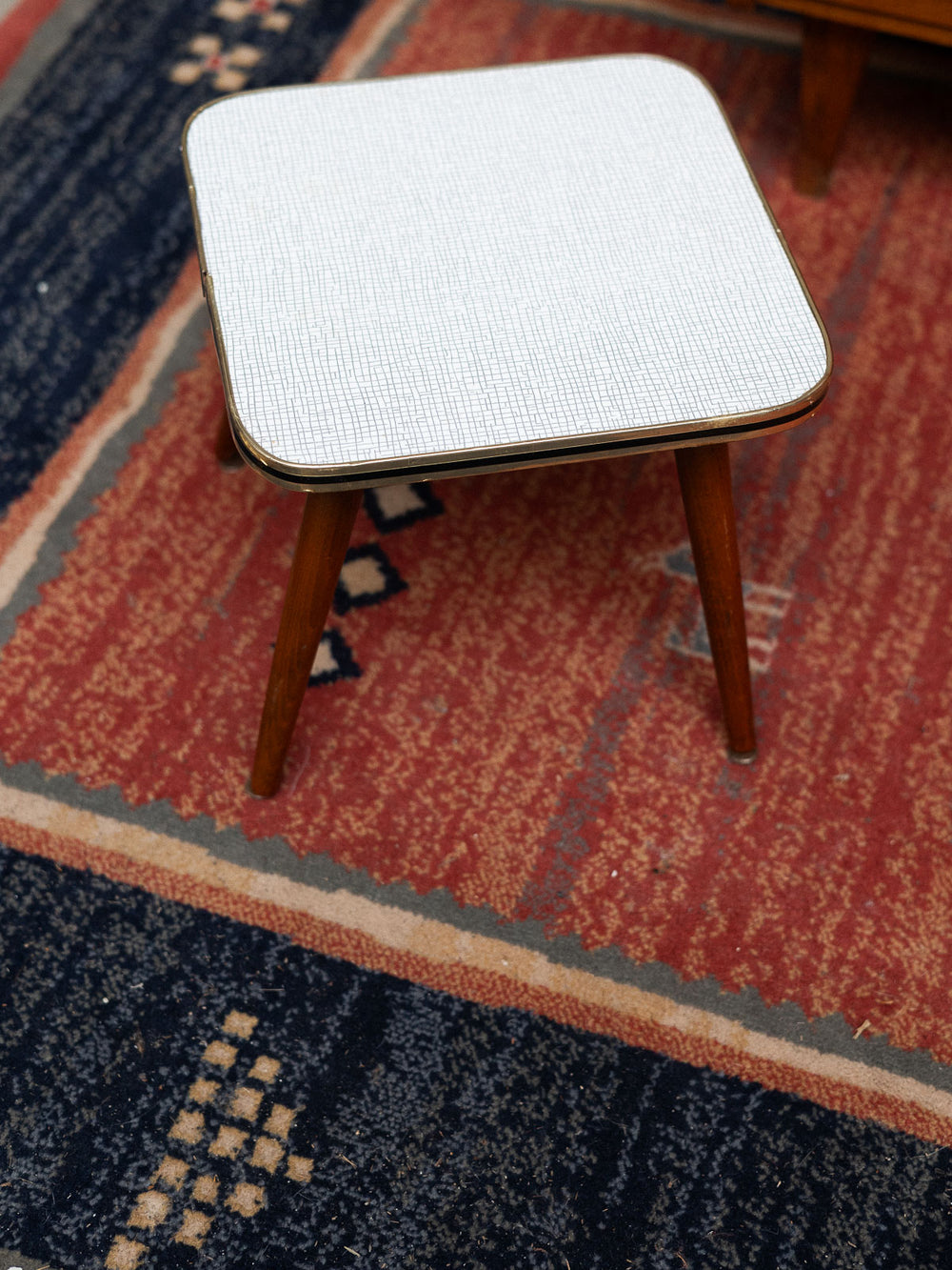 axel-tabouret-bois-689-2