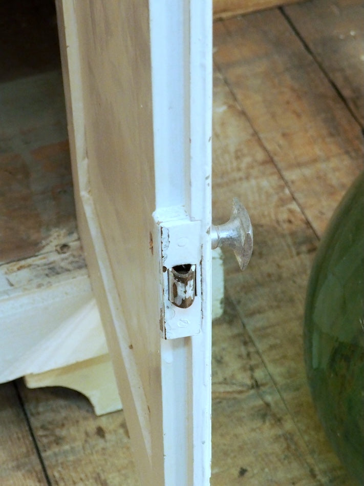 gilbert-buffet-pin-655-4