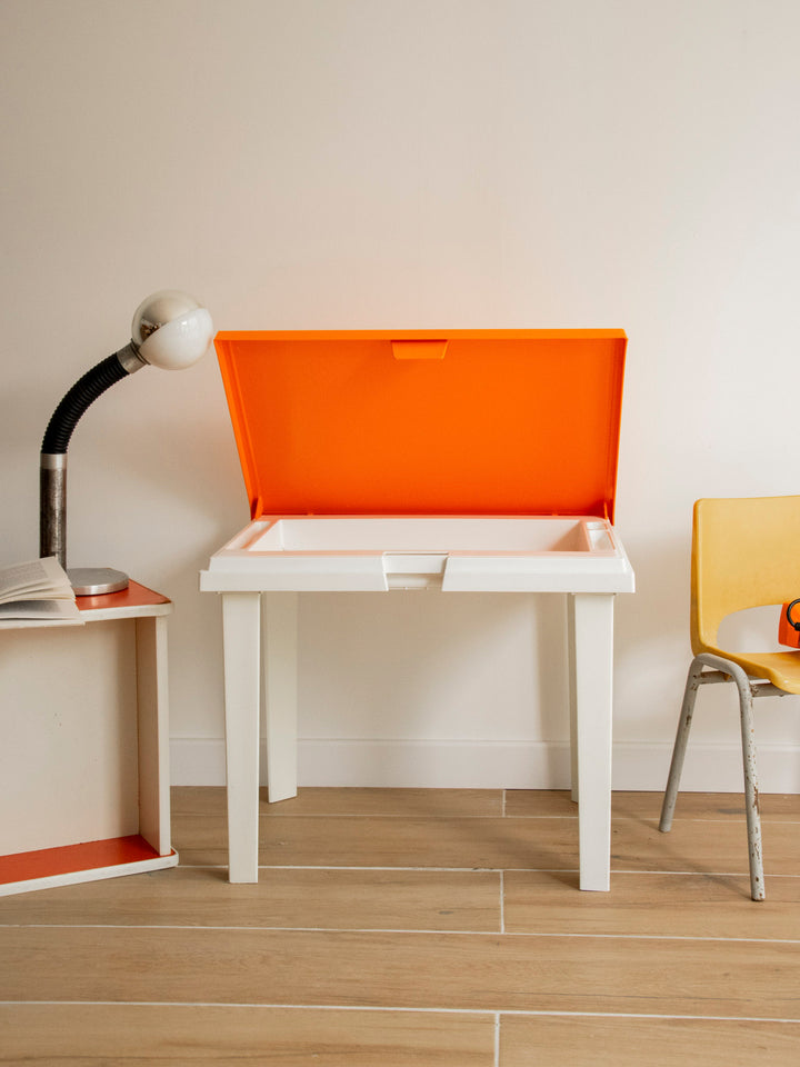 yvan-bureau-plastique-552-3