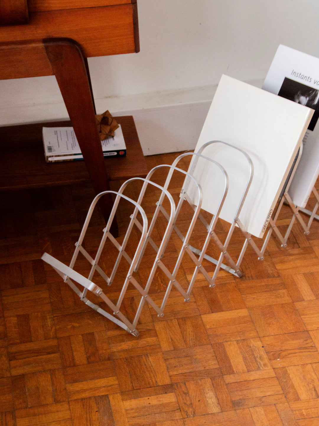 marius-porte-revue-metal-204-3