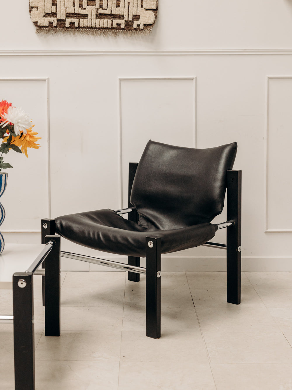 auguste-ensemble-table-et-chaises-cuir-6-2