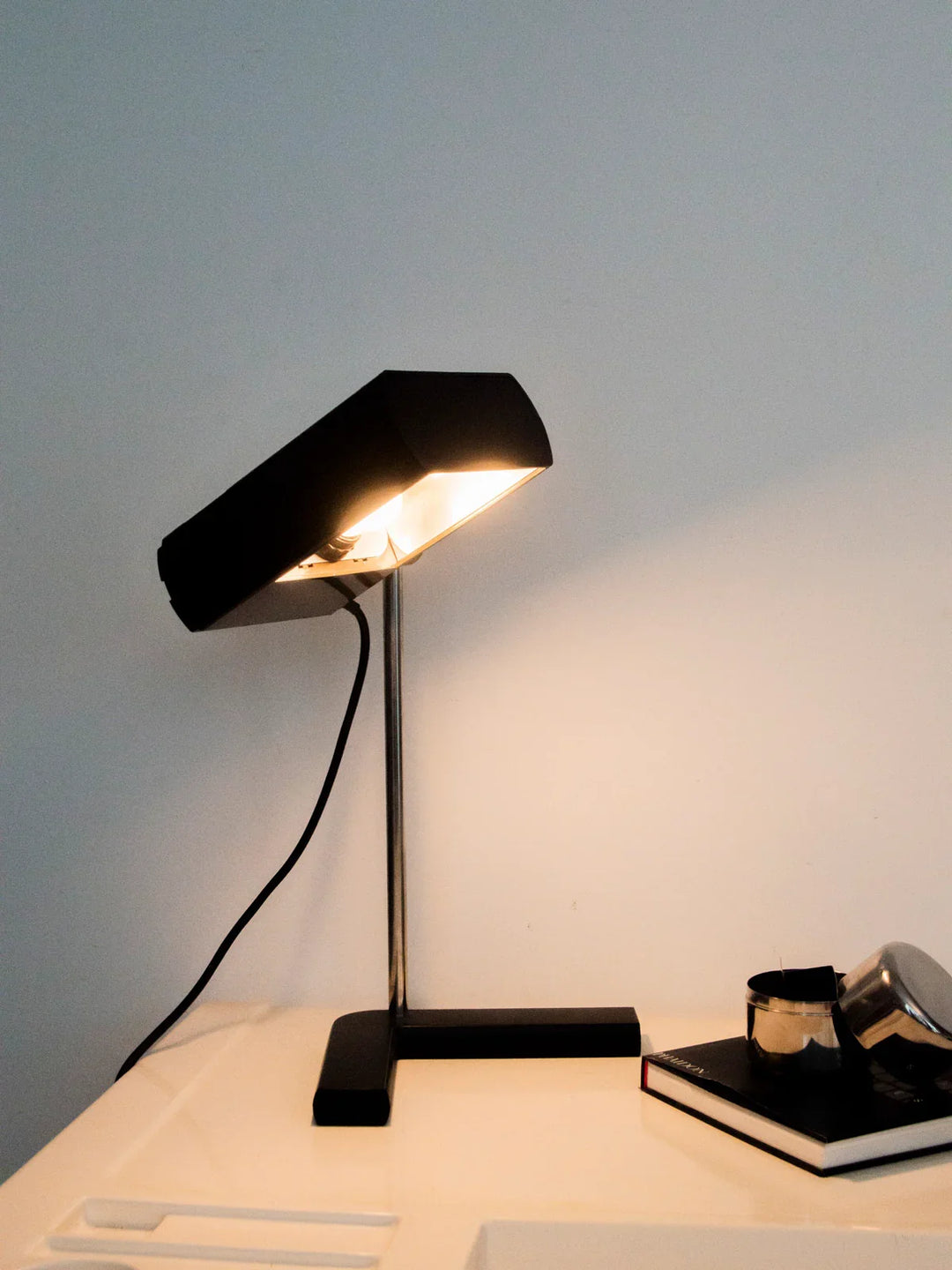 julia-lampe-à-poser-noire-821-5