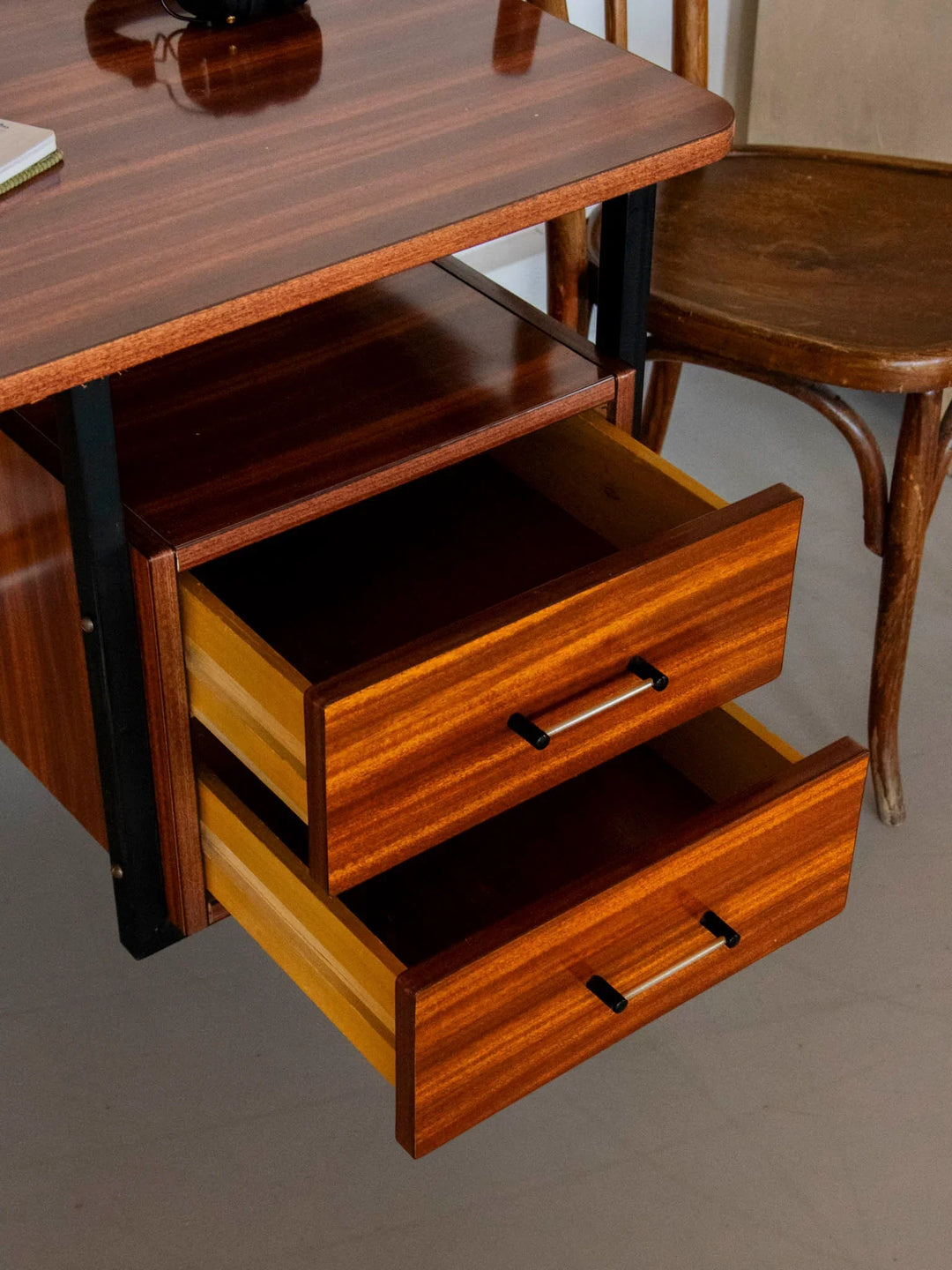 yvan-bureau-formica-521-5