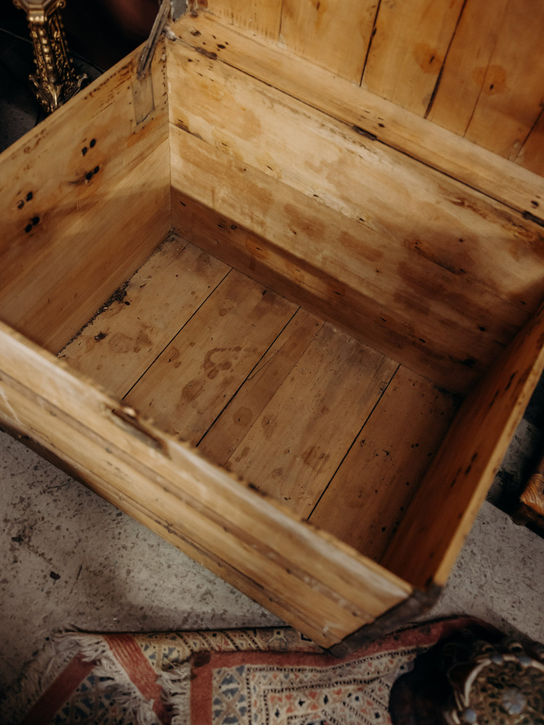 lucien-coffre-bois-209-5